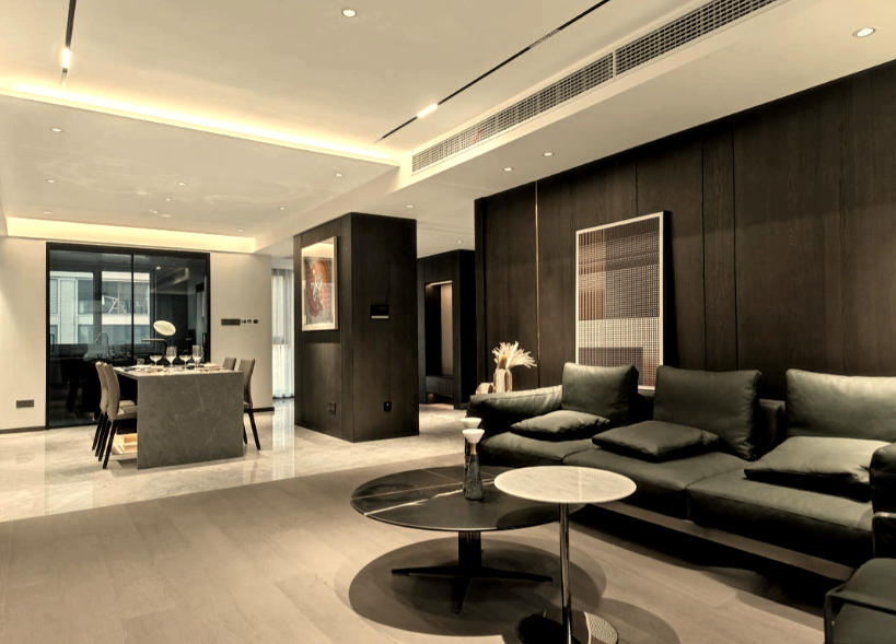 房屋中部不宜设置厕所、楼梯